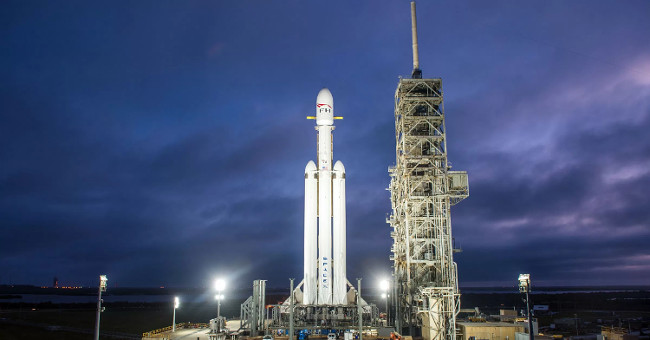 SpaceX will launch the world's strongest rocket to Mars tomorrow