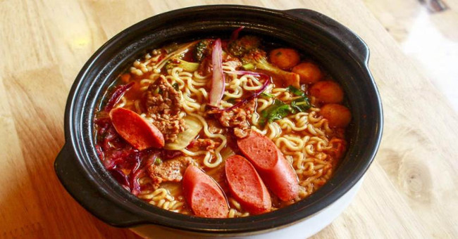 Spicy level 7 noodles - Do not eat, do not try to get rid of bitter consequences