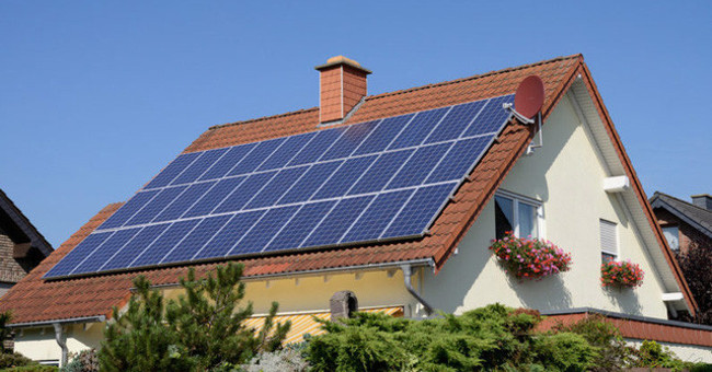 Stanford scientists have successfully built batteries made from fertilizer and animal waste, which are extremely cheap
