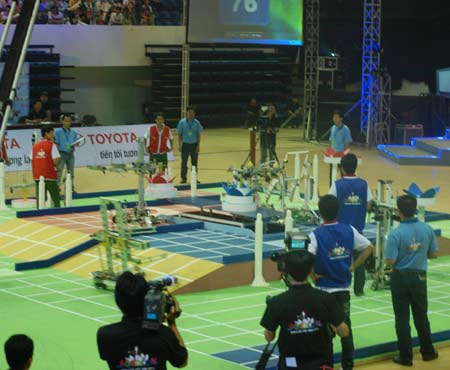 Starting Robocon 2012 in the Central region - Central Highlands