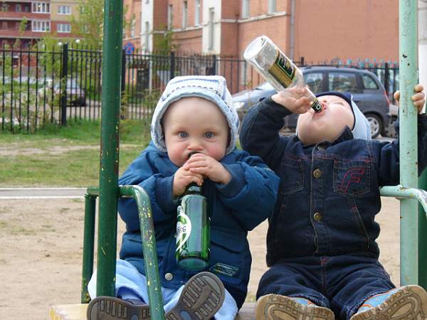 Starting to drink alcohol early increases the risk of addiction