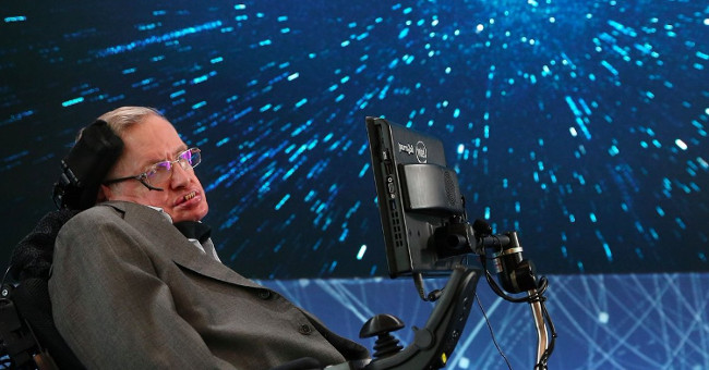 Stephen Hawking: People will live on another planet for the next 100 years