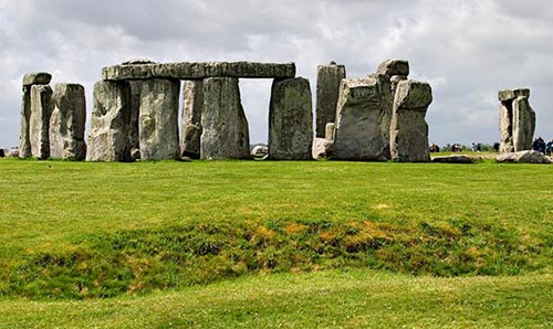 Stonehenge is the royal cemetery?