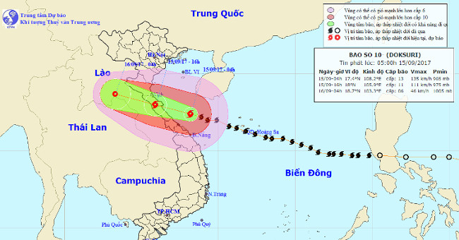 Storm No. 10 approached the land of Ha Tinh - Quang Binh