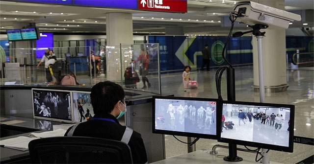 Strange lung disease China spreads from person to person