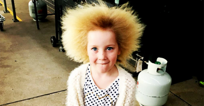 Strangely, she has a straight hair that can't be brushed