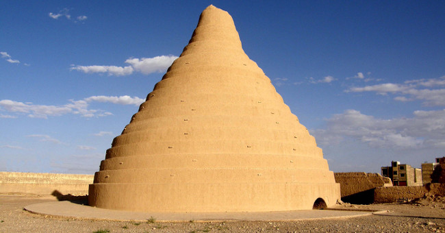 Strangely the magnificent refrigerator in ancient times