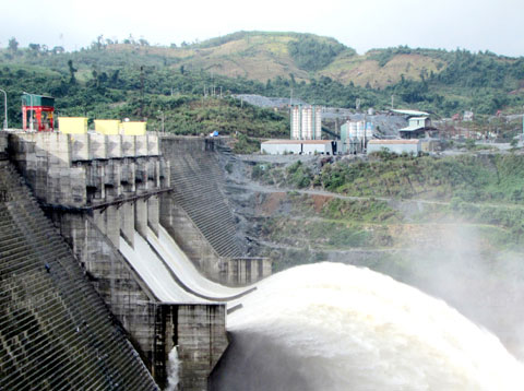 Strong vibration near Song Tranh 2 hydropower plant
