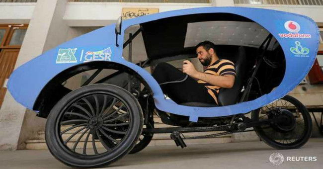 Students making 'cars' help people with disabilities move freely