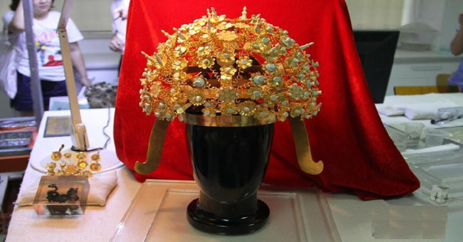 Successful restoration of the 1400-year-old crown of the Empress Queen