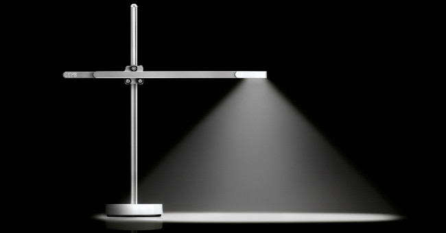 Successfully reinventing the light bulb, can glow for 40 years