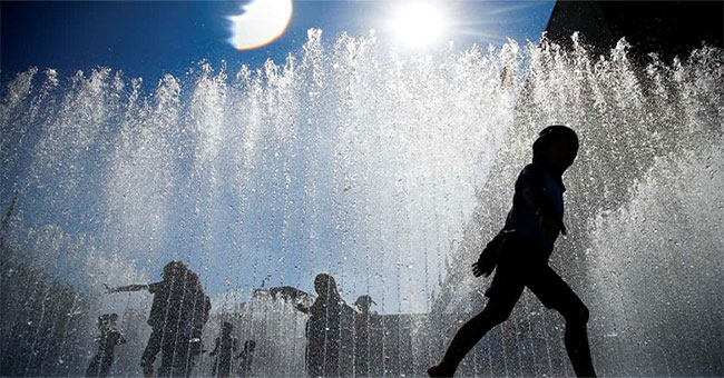 Summer is 'stuck' because the Arctic is getting warmer
