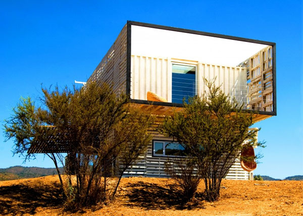 Super beautiful houses made from recycled materials
