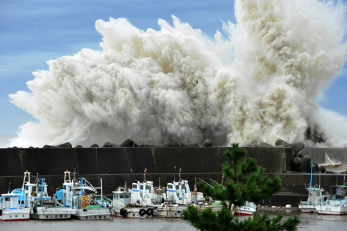 Super tsunami scenario in Japan