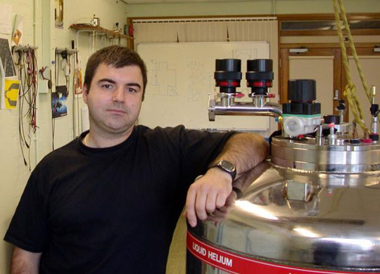 Super-material-material-Nobel-Physics is built at home!