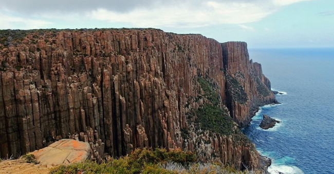 Suppose strange stone pillars along Australia's coast