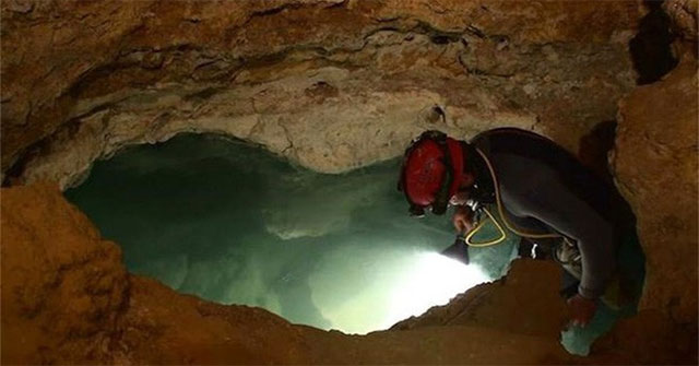 Surprise with things inside the cave 5.5 million years separate from the outside world