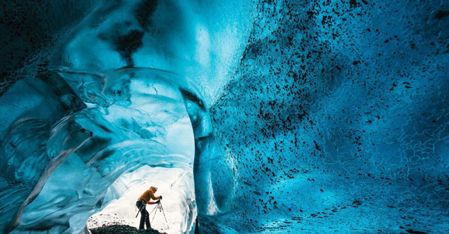 Surreal world in the glacier