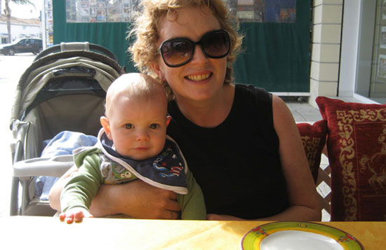 Take 50 photos every day to remember your child's face