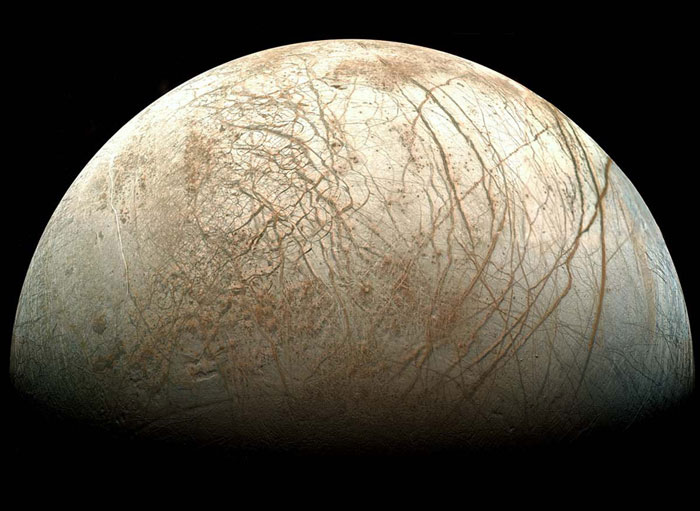 Take the submarine robot into the ocean of Jupiter