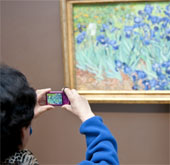 Taking photos can limit the ability to remember