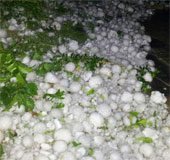 Terrible hail ravaged Muong Khuong