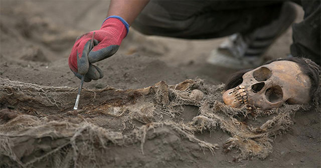 Terrible mass grave of 227 sacrificed children