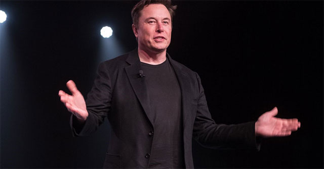 Tesla owns the design of a submarine hybrid car, which in the future may make fun
