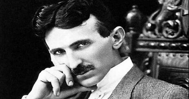 Tesla predicted the introduction of smartphones since 1926