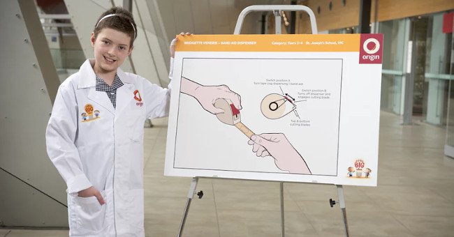 The 10-year-old girl created a very smart wound bandage