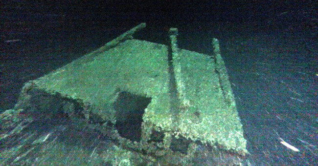 The 15m wreck intact after 150 years of the lake bottom of America