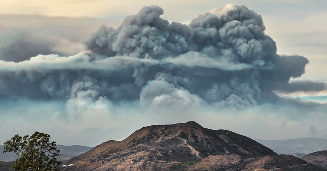 The 9km-tall apocalypse appears on