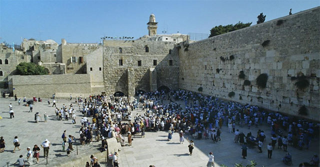 The ad in the holy city of Jerusalem stirred up the prophecy