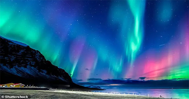 The Arctic is rapidly moving from Canada to Russia, the Earth is about to reverse?
