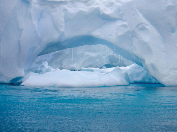 The Arctic Ocean emits greenhouse gases
