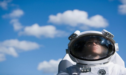 The astronaut's luck rite before flying into space