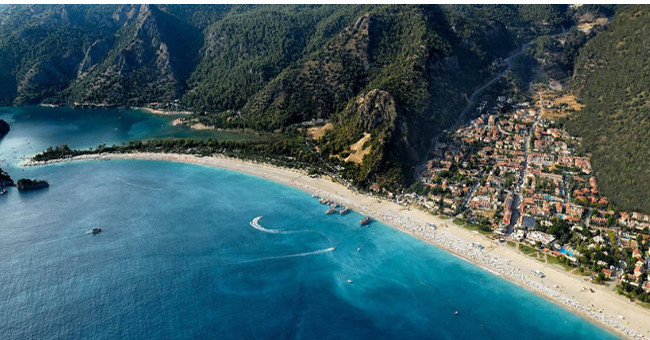 The beach has the greenest water in the world