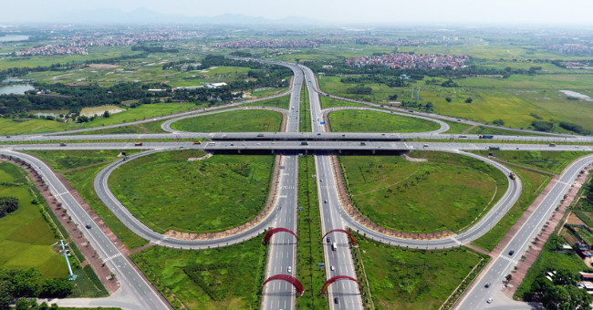 The beauty of 4 trillion intersections of Hanoi viewed from above