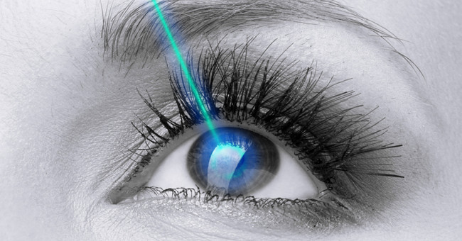 The benefits and harms of new 'no touch' myopia surgery in Vietnam