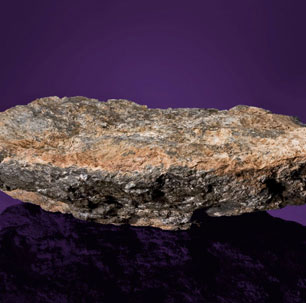 The biggest falling stone falls from the moon and is sold