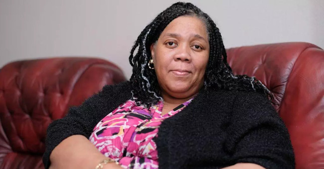 The black woman turns white after taking cancer medicine