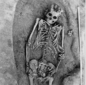 The body of the mother and her two children over 7,000 years old