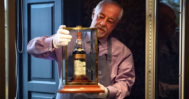 The bottle of Macallan Valerio Adami