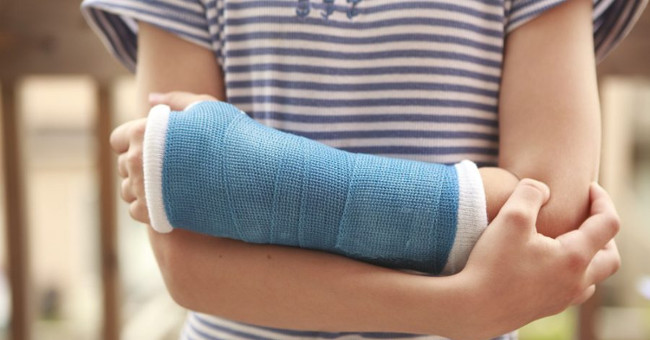 The boy suffered a fracture due to digestive disorders