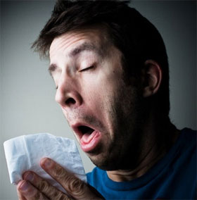 The cause of humans sneezing two or three times in a row