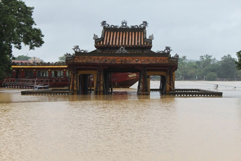 The central region is sunk in flood