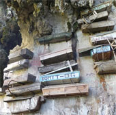 The coffin hanging on the cliff of Igorot people