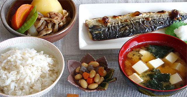 The diet ranked No. 1 helps extend life expectancy