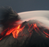 The Ecuadorian government raised the warning of active volcanoes