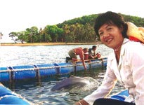 The face of scientist: The female doctor 'dolphin'